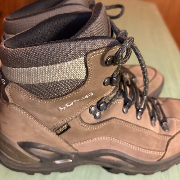 Womens Lowa Renegade Waterproof Gore-Tex Hiking Boots Size 10.5 - Picture 4 of 11